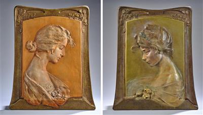 Zwei große Reliefs mit weiblichen Profilansichten in floralen Rahmungen...