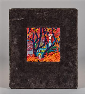 Emaillebild mit Darstellung einer Stadtlandschaft mit Bäumen und zwei Figuren, Entwurf: um 1910/20 - Jugendstil und angewandte Kunst des 20. Jahrhunderts