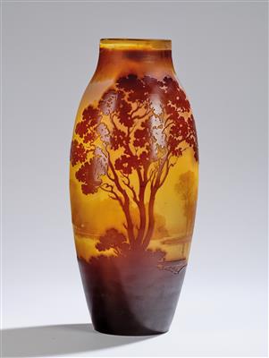 A vase with wooded and lakeside landscape, Emile Gallé, Nancy, c. 1905–10 - Secese a umění 20. století