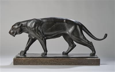 Christian Aeckerlin (Darmstadt 1884 - 1943 Stuttgart), a striding lioness, designed in c. 1930 - Jugendstil and 20th Century Arts and Crafts