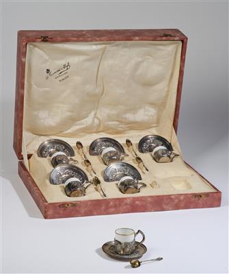 An eighteen-piece silver mocha set: six handled cups with porcelain liners, six saucers and six mocha spoons, Germany c. 1920 - Secese a umění 20. století