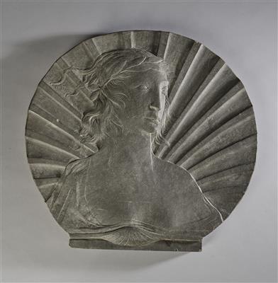 Fächerförmiges Steinrelief mit einer Frauenbüste im Profil, nach Domenico Bacci, 1923 - Jugendstil & Angewandte Kunst des 20. Jahrhunderts