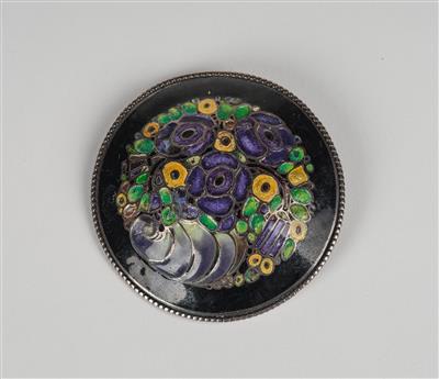 A round silver brooch with floral enamel decor, attributed to Hermann Häussler, Theodor Fahrner, Pforzheim, 1910-14 - Jugendstil and 20th Century Arts and Crafts