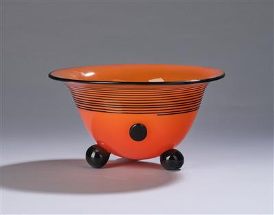 A bowl on three spherical feet, Johann Lötz Witwe, Klostermühle, c. 1918 - Sbírka Schedlmayer II