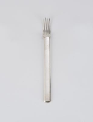 Josef Hoffmann, a table fork made of silver (work no.: S 794) from the cutlery service "Round Model", Wiener Werkstätte, 1906-14 - Jugendstil e arte applicata del XX secolo