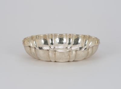 An oval silver bowl, attributed to Josef Hoffmann, designed in around 1935, executed by Alexander Sturm, Vienna - Secese a umění 20. století