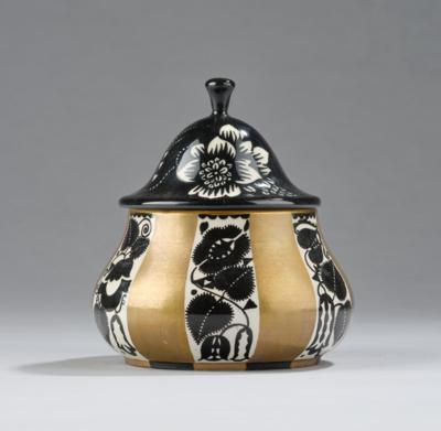 Dagobert Peche, a lidded box, WK model number 311, designed in around 1912, executed by Gmundner Keramik, by c. 1921 - Secese a umění 20. století