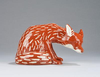 A ceramic object: seated fox, designed by Rudolf Obsieger (?), Kunstgewerbeschule des K. K. Österreichischen Museums für Kunst und Industrie, Vienna, c. 1903 - Jugendstil e arte applicata del XX secolo