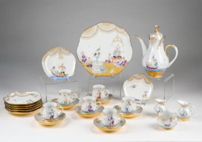 A large 24-piece service “1001 Nacht” for six persons, model by Ludwig Zepner, form number 2394, decoration by Prof. Heinz Werner, pattern number 680710, designed in 1966/67, executed by Staatliche Porzellan Manufaktur Meissen - Jugendstil and 20th Century Arts and Crafts