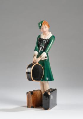 Josef Lorenzl, “Reisende” (a young lady standing, with a hat, two suitcases and a hatbox), model number 7064, designed in around 1935, executed by Wiener Manufaktur Friedrich Goldscheider, by 1942 - Jugendstil e arte applicata del XX secolo