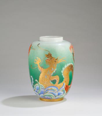 A vase "Das Drachenei", form number 114, Vienna Porcelain Manufactory Augarten - Secese a umění 20. století