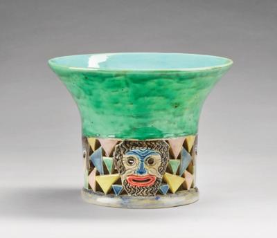 Eduard Klablena (Austria, 1881-1933), a bowl with masks, Langenzersdorf Keramik - Jugendstil e arte applicata del XX secolo