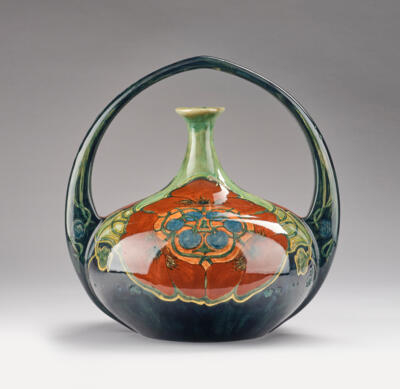 A large handled vase, model number 935, Haagsche Plateelbakkerij Rozenburg, c. 1898 - Jugendstil and 20th Century Arts and Crafts