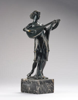 Karl Perl (Austria, 1876-1965), a bronze sculpture of a mandolin player, c. 1920/30 - Jugendstil e arte applicata del XX secolo