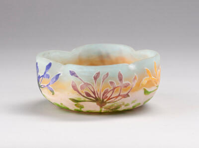 A bowl with leek blossoms, Daum, Nancy, c. 1900 - Jugendstil and 20th Century Arts and Crafts