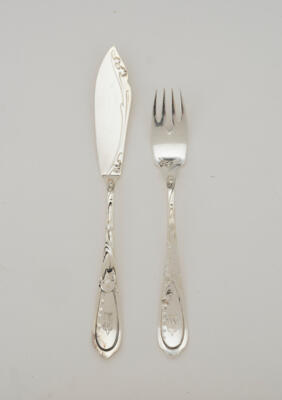 A silver fish cutlery set for twelve persons (24 parts), Koch & Bergfeld, Bremen, c. 1900/1920 - Jugendstil and 20th Century Arts and Crafts