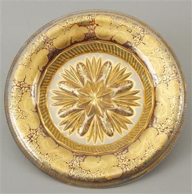 Glasteller mit prachtvoller Goldmalerei, - Starožitnosti