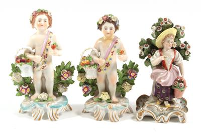 2 Putti mit Blumenkörben, 1 junge Frau mit Blumenkorb, - Antiquitäten