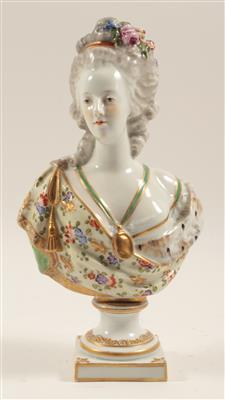 Büste der Marie Antoinette, - Antiques