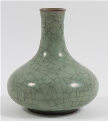 Seladon-Vase, - Antiquitäten