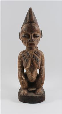 Afrikanische Figur aus Holz: - Antiquitäten