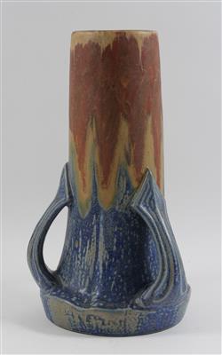 Vase mit drei Henkeln, - Antiquitäten