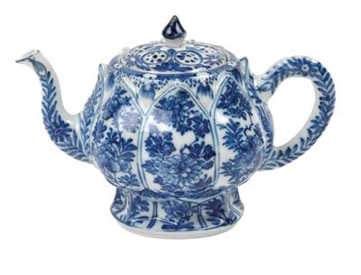 Blaue-weiße Teekanne - Antiques