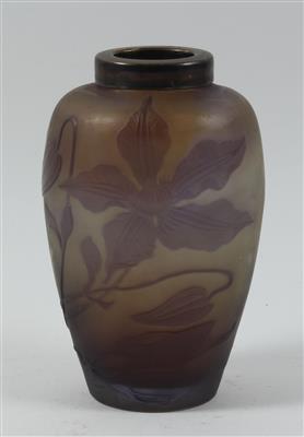 Vase mit Silberrand, - Antiquitäten