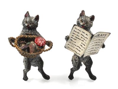Katze mit Zeitung, Katze mit Korb voller Pilze, - Antiquitäten