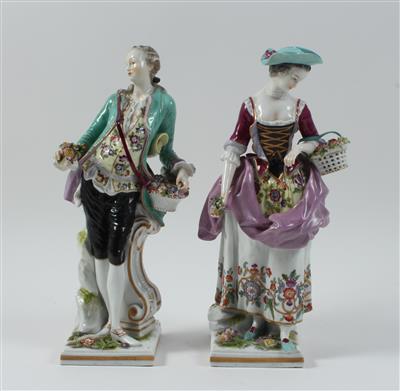 Dame und Herr mit Blumenkorb - Antiques