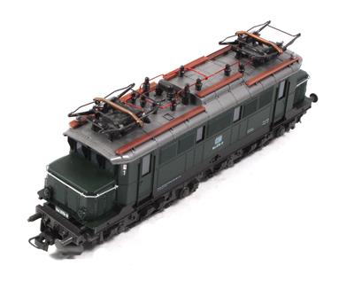 Roco H0 4131 E-Lok E 144 der DB und 3 Stk. Personenwagen, - Antiquariato