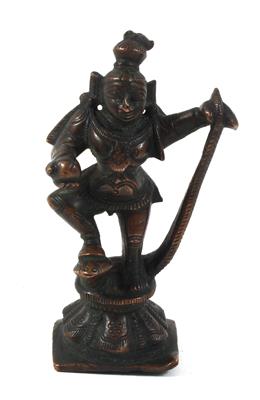 Indien, Klein-Bronze: Gott Krishna, auf dem Schlangen-Dämon Kaliya tanzend. - Starožitnosti