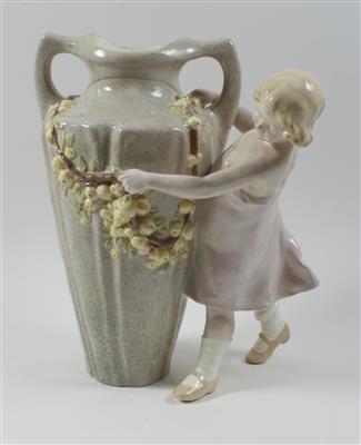 Petri, Mächen mit Vase, - Summer-auction