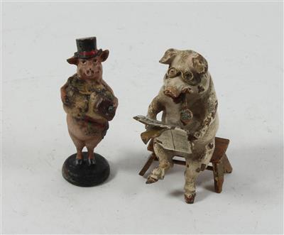 Zeitung lesendes Schwein, Glücksschwein, - Summer-auction