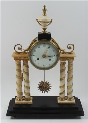 Provinzielle "Louis XVI" Marmor Portaluhr - Summer-auction