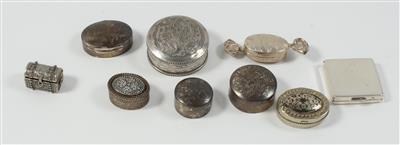 Konvolut an 9 kleinen Silber Deckeldosen, - Sommerauktion - Antiquitäten