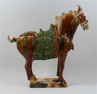 Sancai Pferd im Tang Stil, China, 20. Jh. - Sommerauktion - Antiquitäten