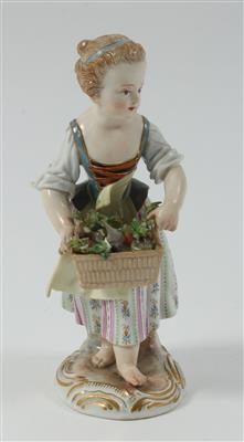 Gärtnermädchen trägt Gemüsekorb, - Antiquariato