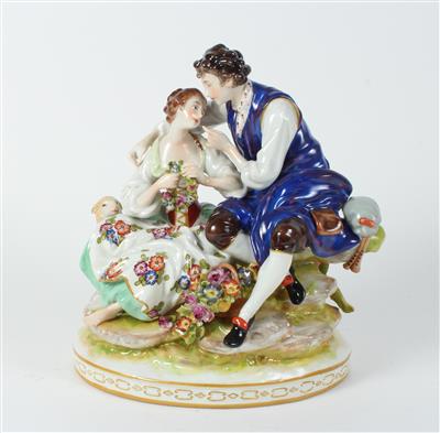 Sitzende Frau mit Blumenkranz, neben ihr ein Kavalier mit Dudelsack, - Antiquitäten