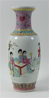 Famille rose Vase, - Antiques and art