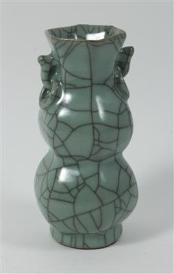 Seladon glasierte Vase, - Arte e antiquariato