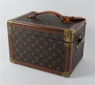 LOUIS VUITTON Beauty Case - Vintage, Mode und Accessoires 2019/05/13 -  Starting bid: EUR 1,400 - Dorotheum