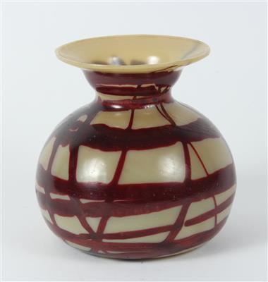 Kleine Val St. Lambert-Vase, - Antiquitäten