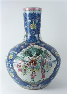 Famille rose Vase, - Antiques