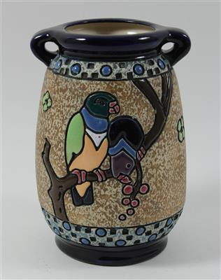 Jugendstil-Vase mit zwei Henkeln, - Antiquitäten