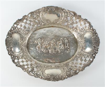 Deutsche Silber Schale mit figuralem Dekor, - Silver