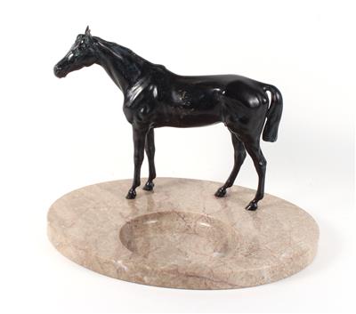 Pferd auf Steinschale, - Sculptures and folk art