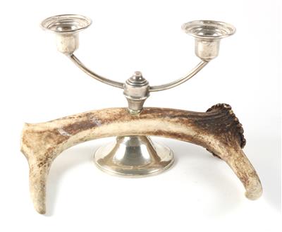 Kerzenleuchter mit Geweihstange, - Silver objects