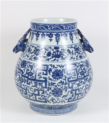 Blau-weiße Vase, - Asiatica a umění islámský