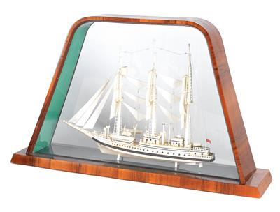 Schiffsmodell, Geschenk vom Seefahrtsministerium der UDSSR - Meraviglie della tecnologia
